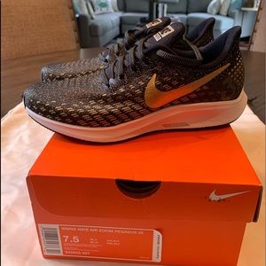 Woman’s Nike Air Zoom Pegasus 35